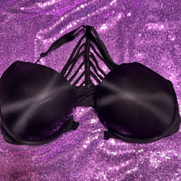 Bundle of Two VS Bras - Picture 2 of 6